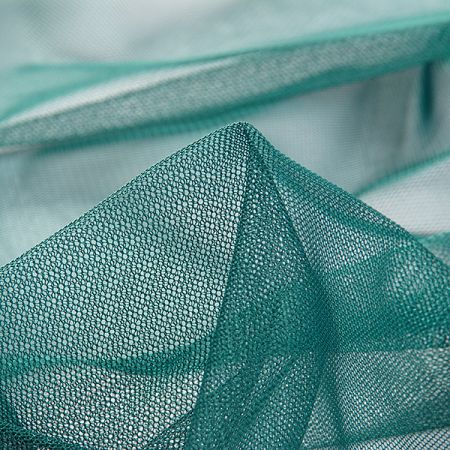 Tyl jemný splývavý tmavě zelený šíře 150 cm