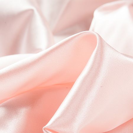 Satén pružný jemný pudrově růžové barvy