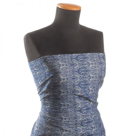 Žakárová pružná látka slonová kost/modrá