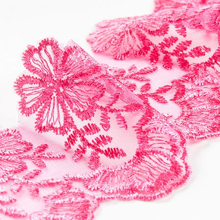 Krajka lem jemná výšivka na tylu fuchsiová