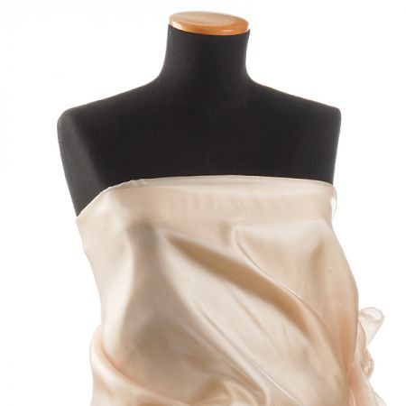 Organza perleť v barvě šampáň