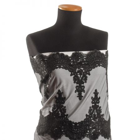 Krajka na tylu černá