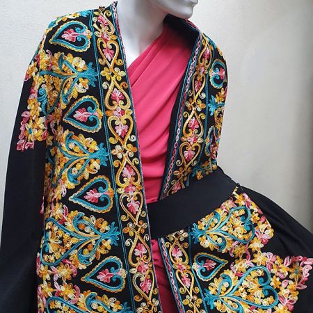 Flauš směs černý s ornamentální výšivkou