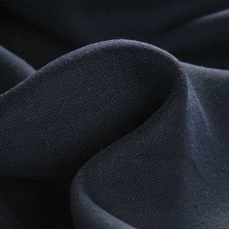 Len středně silný temně modrý