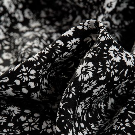 Viskozová šatovka drobný květ bíločerná