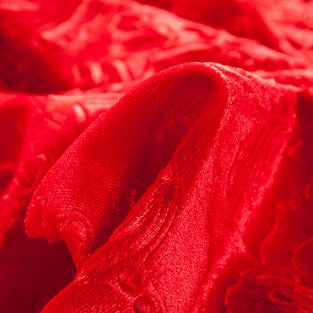 Samet plastický vzor květinového ornamentu červený