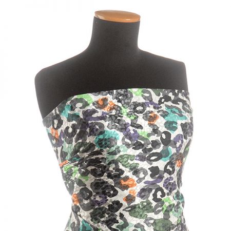 Hedvábný atlas abstraktní zvířecí vzor