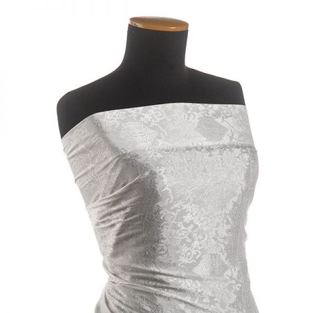 Viskozová šatovka žakár geometrický vzor