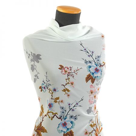 Žoržet variace kimono style motiv pnoucích se květů