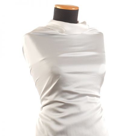 Krep satén pružný jemný bílý