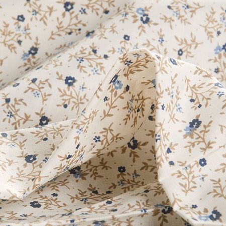 Bavlněná látka tisk drobné kytičky modrohnědá