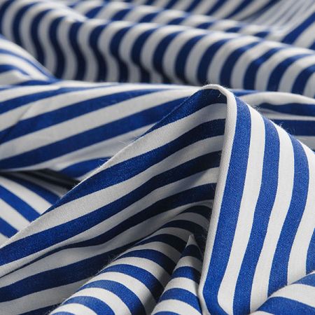 Bavlněná látka tisk modrobílé proužky II.jakost