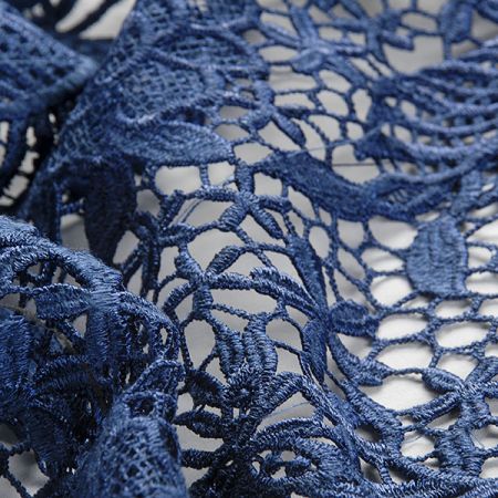 Krajka hrubá květinový vzor modrá