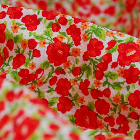 Bavlněná látka tisk kytičkový motiv červená