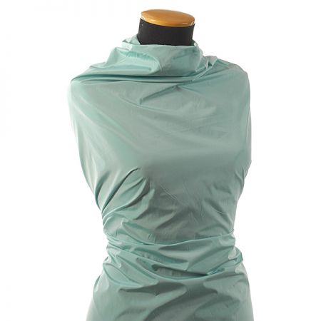 Taft hladký smaragdově zelená/bílá