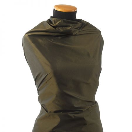 Taft hladký pevnější olivověčerný