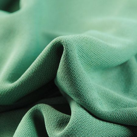 Úplet žoržet jemný zelený