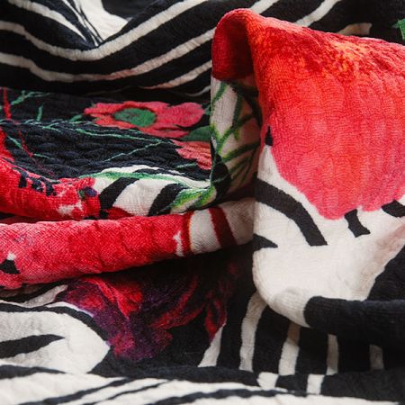 Pletenina plastický vzor tisk květy pruhy modrá kupón 3 m za cenu 2 m