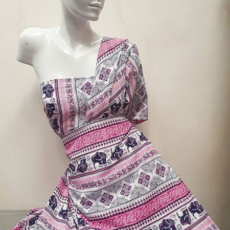 Viskozová šatová látka orient sloni vínovofialová