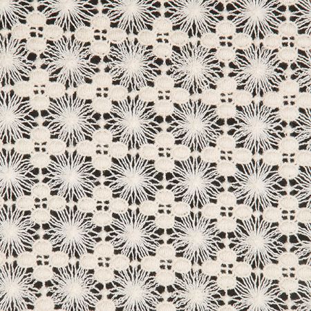 Krajka hrubá drobný květinový vzor smetanová