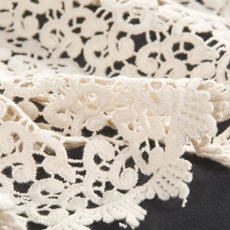 Krajka hrubá ornament smetanová