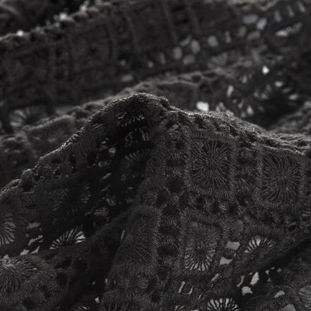 Krajka hrubá geometrický vzor čtverec černá