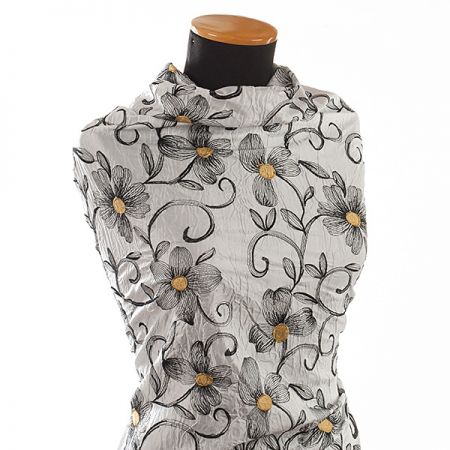 Taft hladký jemný výšivka květů