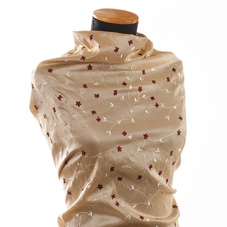 Vyšívaný taft drobný květinový vzor béžová/vínová