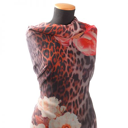 Šifon digitální tisk zvířecí motiv kombinace s květy