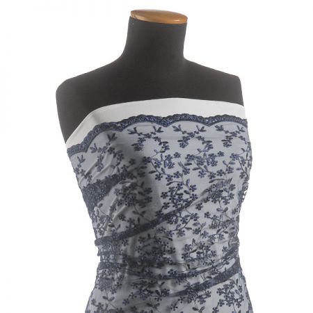 Krajka tylová drobná výšivka tmavě modrá