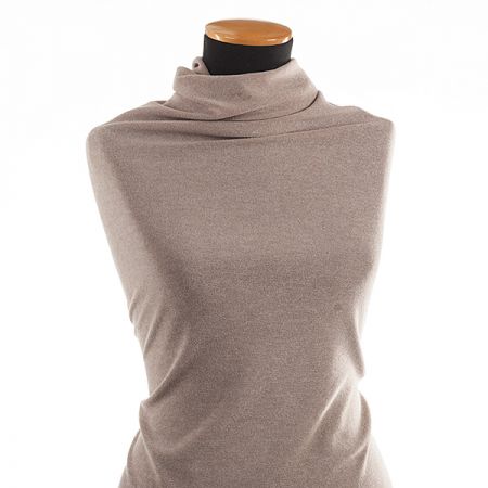 Teplejší silnější úplet buklé režné barvy