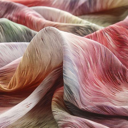 Viskozová šatová látka tisk vzor peří 