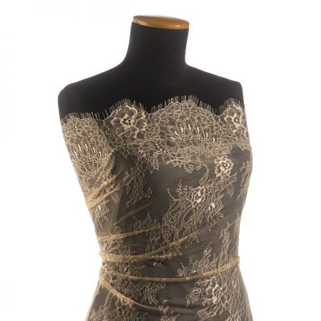 Krajky tylová jemná tělová