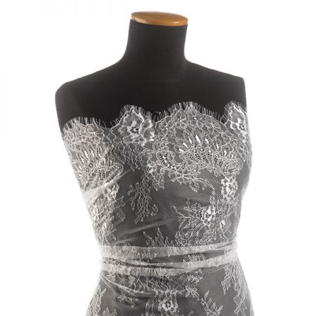 Krajka tylová jemná bílá