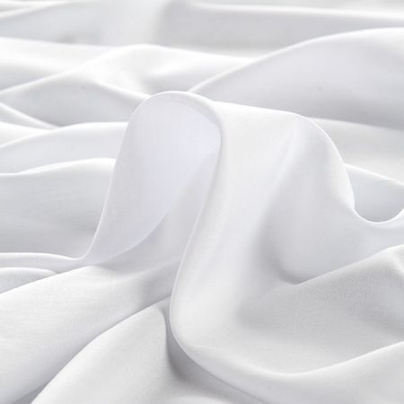 Viskozová šatová látka jemná bílé barvy