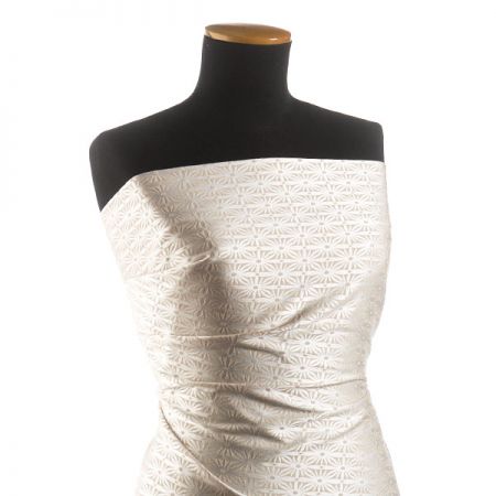 Žakárová látka květinový vzor béžová smetanová