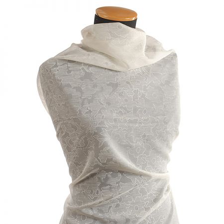 Organza žakárový vzor květů smetanová