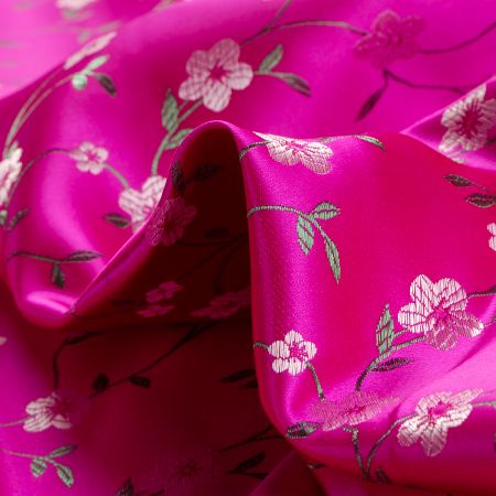 Brokát orientální vzor květů fuchsiový