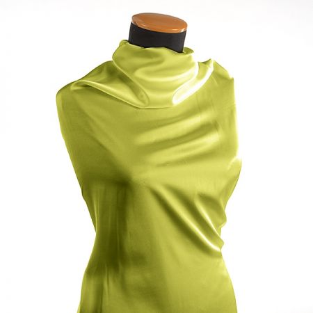 Pružný satén hladký světlý zelený