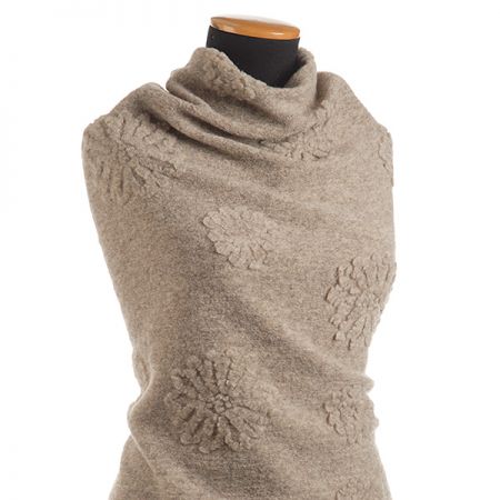 Art textil vařená vlna vzor květin béžovošedá