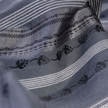 Žakárová látka z kolekce Black and White