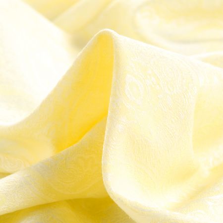 Žakárová látka vzor ornament žlutá smetanová