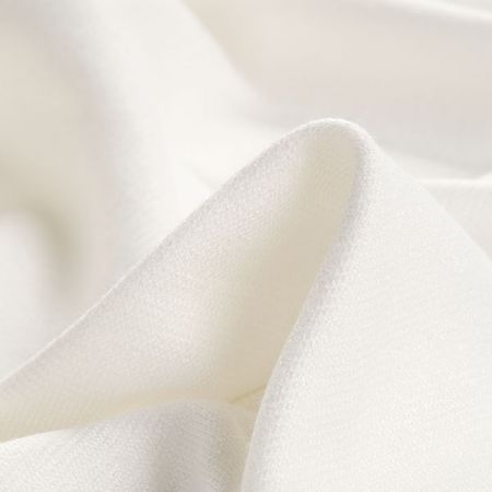 Úplet teplejší směs rayon s vlasem slonová kost