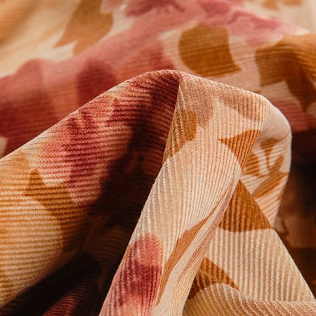 Manšestr pružný jemný tisk květy sv.hnědý