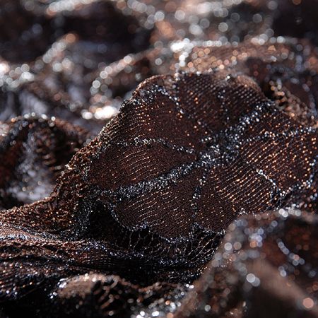 Efektné pružná čipka kvety hnedá strieborná výšivka