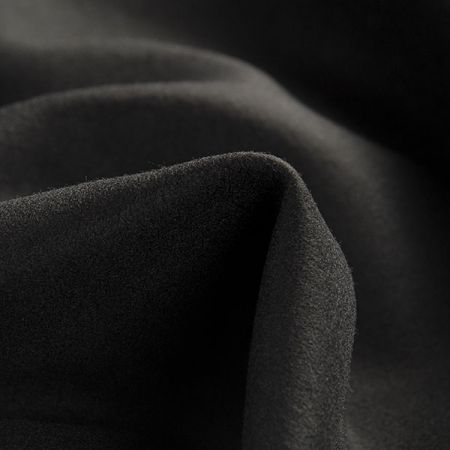 Flauš směs černé barvy