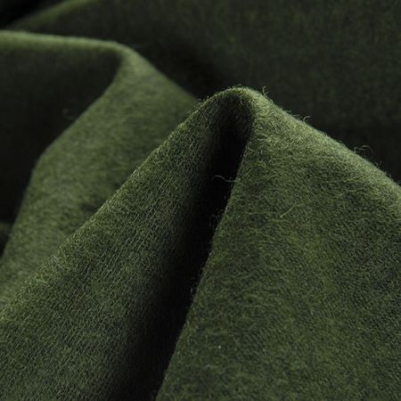 Vařená vlna nižší gramáž lahvově zelená