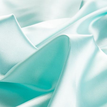 Satén pružný jemný mentol