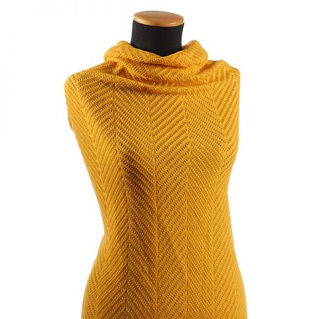 Pletenina imitující ručně pletený svetr žlutá