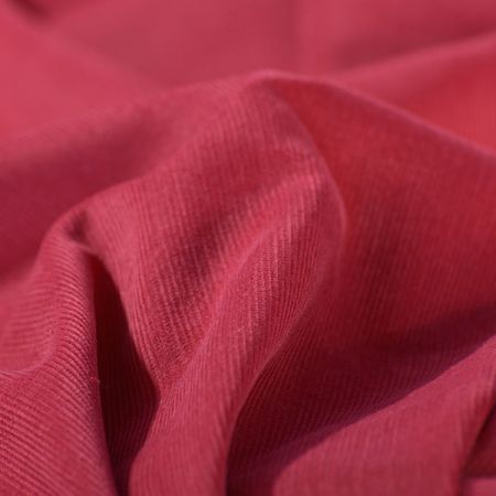 Pružný jemný manšestr malinové barvy